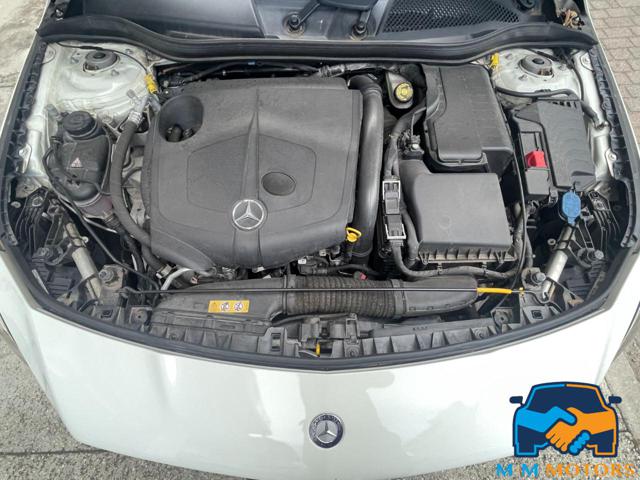 MERCEDES-BENZ CLA 200 usata, con Sensori di parcheggio anteriori