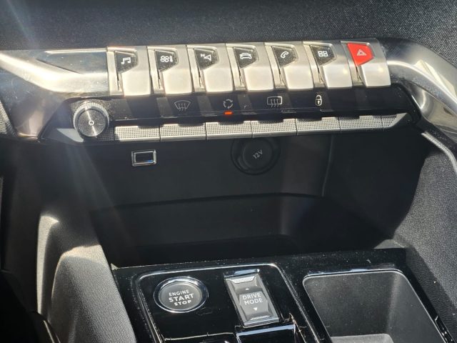 PEUGEOT 3008 usata, con Fari LED