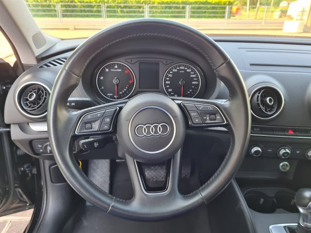 AUDI A3 usata, con Specchietti laterali elettrici