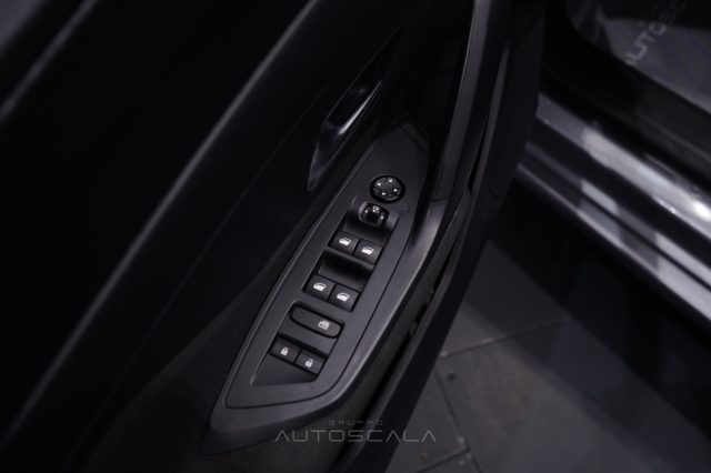 PEUGEOT 308 usata, con Controllo automatico clima