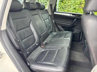 VOLKSWAGEN Touareg usata, con ESP