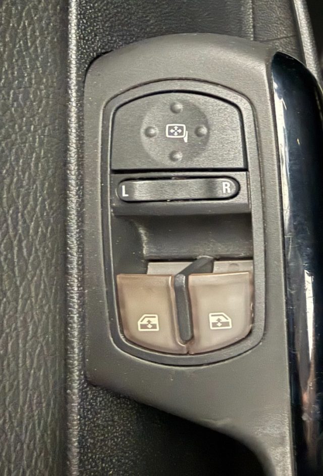 OPEL Corsa usata 15
