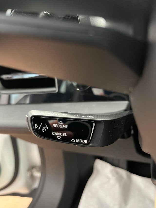 PORSCHE Taycan usata, con Sedile posteriore sdoppiato