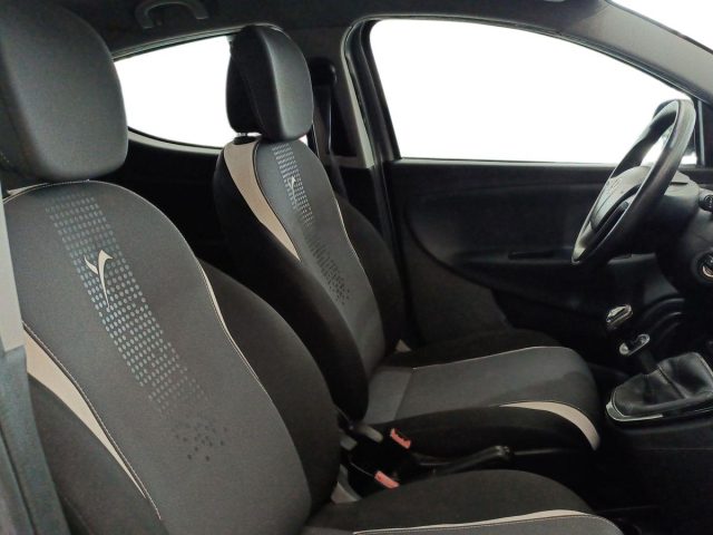 LANCIA Ypsilon usata, con Fendinebbia