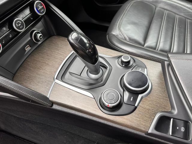 ALFA ROMEO Stelvio usata, con Chiusura centralizzata