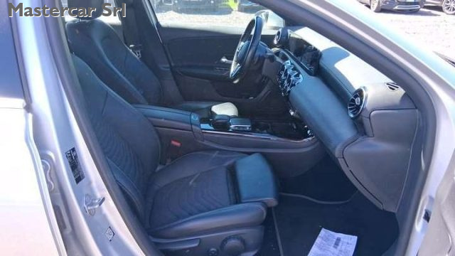MERCEDES-BENZ A 250 usata, con Fari LED