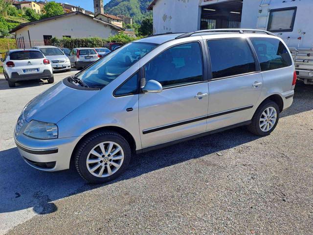 VOLKSWAGEN Sharan usata, con Autoradio
