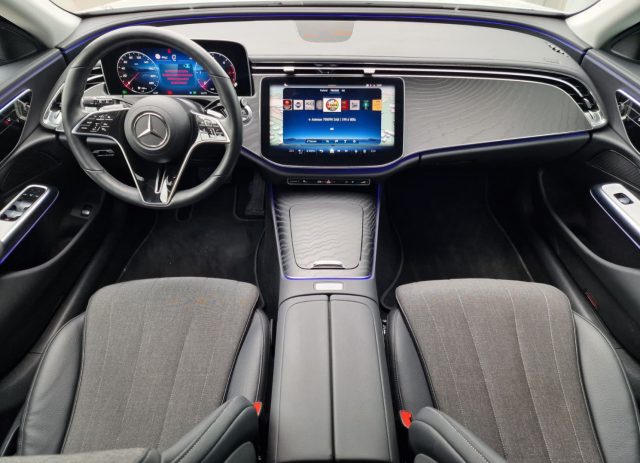 MERCEDES-BENZ E 220 usata, con Climatizzatore