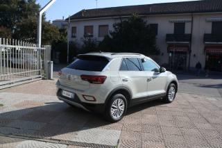 VOLKSWAGEN T-Roc usata, con Autoradio