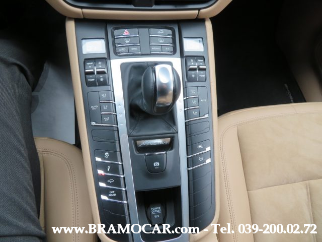 PORSCHE Macan usata, con Sistema di navigazione