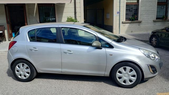 OPEL Corsa usata, con Climatizzatore