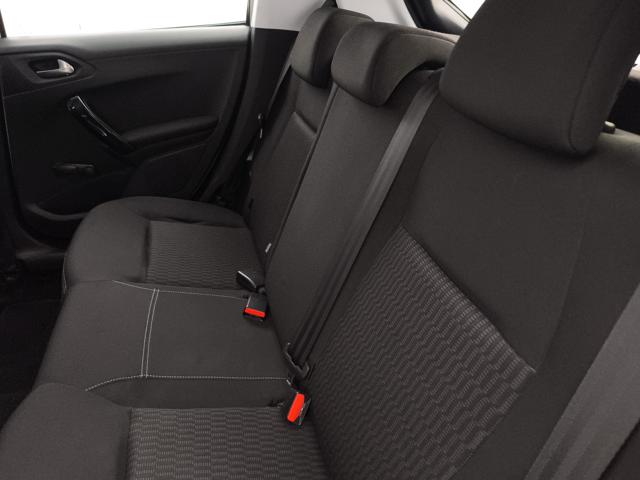 PEUGEOT 208 usata, con Sedile posteriore sdoppiato