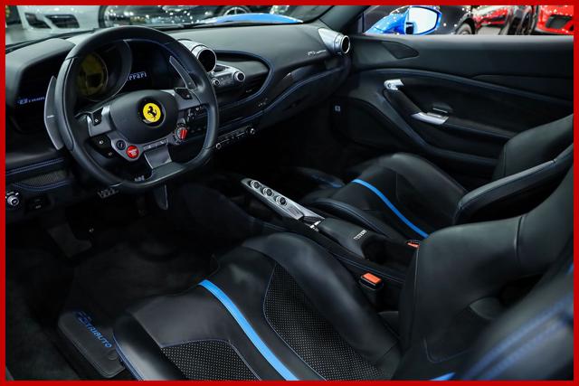 FERRARI F8 usata, con ESP