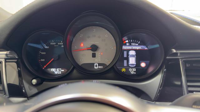 PORSCHE Macan usata, con Fendinebbia