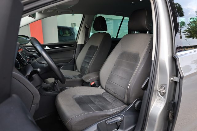 VOLKSWAGEN Golf Sportsvan usata, con Autoradio