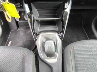 PEUGEOT 208 usata, con Sedile posteriore sdoppiato