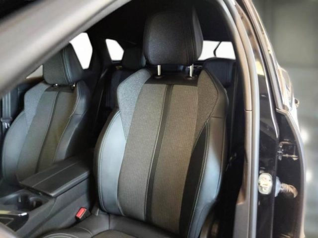 PEUGEOT 3008 usata, con Cruise Control