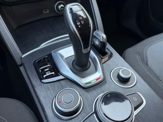ALFA ROMEO Stelvio usata, con Sensore di luce