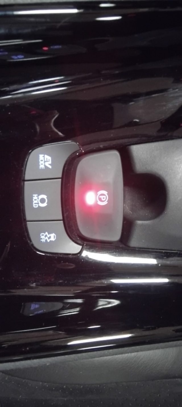 TOYOTA C-HR usata 28