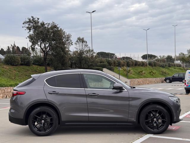 ALFA ROMEO Stelvio usata, con Alzacristalli elettrici