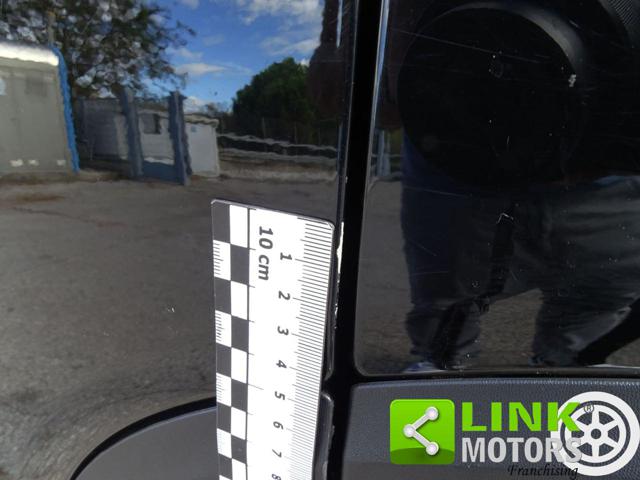 MERCEDES-BENZ GLB 180 usata, con Vivavoce