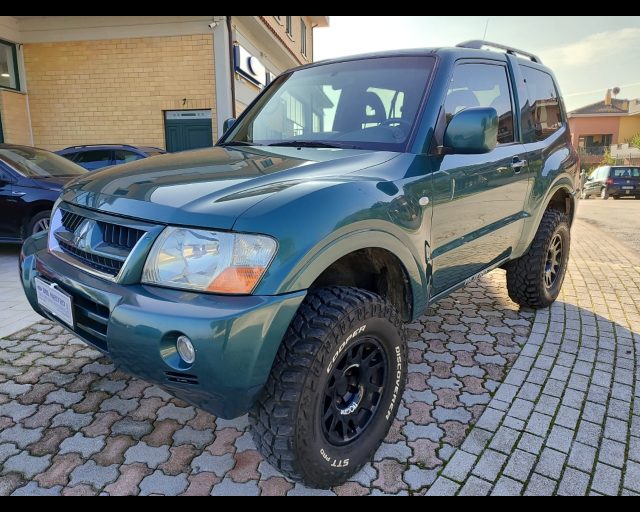 MITSUBISHI Pajero usata, con Airbag Passeggero