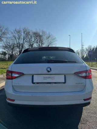 SKODA Superb usata, con Autoradio