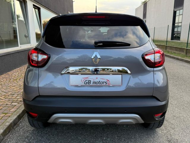 RENAULT Captur usata, con Autoradio