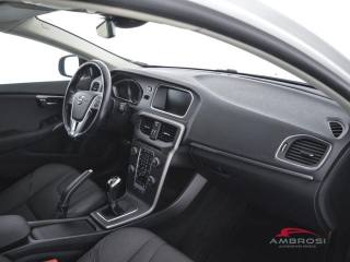 VOLVO V40 Cross Country usata 11