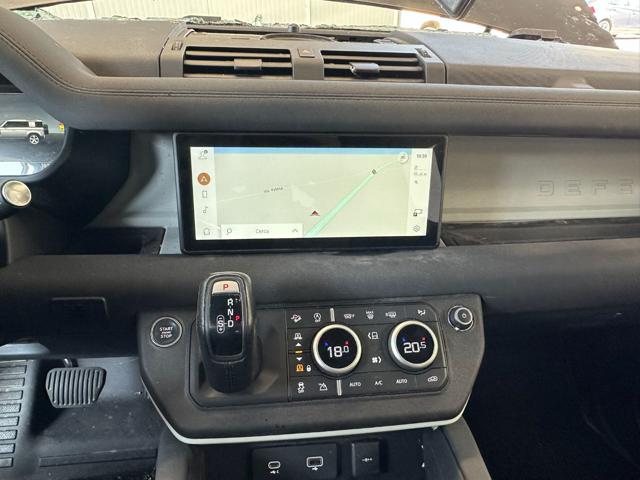 LAND ROVER Defender usata 22
