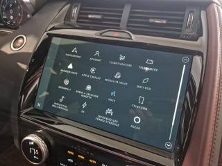 JAGUAR E-Pace usata, con Specchietti laterali elettrici