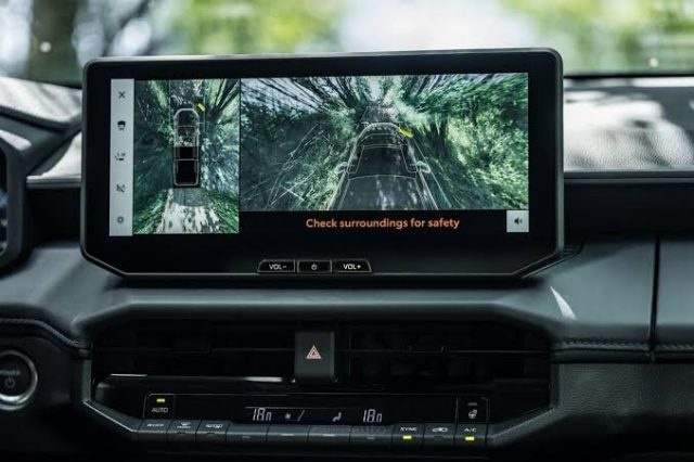 TOYOTA Hilux usata, con Cerchi in lega