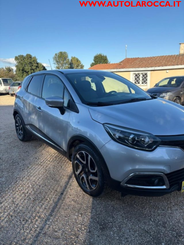 RENAULT Captur usata, con Autoradio