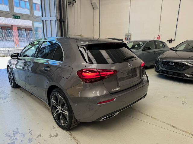 MERCEDES-BENZ A 180 usata, con Alzacristalli elettrici