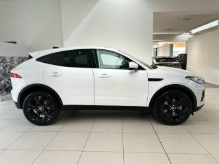 JAGUAR E-Pace usata, con Autoradio