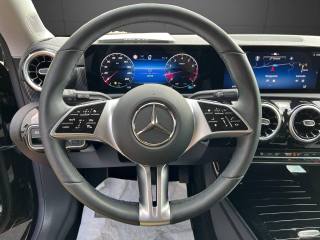 MERCEDES-BENZ CLA 180 usata, con Sedili riscaldati