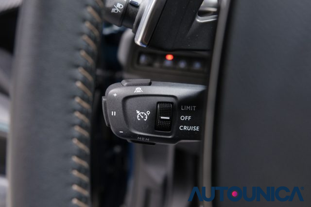 PEUGEOT 3008 usata, con Controllo vocale