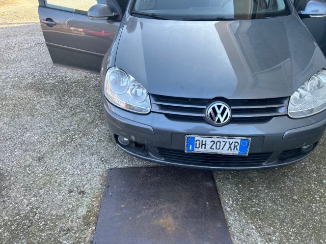 VOLKSWAGEN Golf usata, con Autoradio