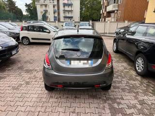 LANCIA Ypsilon usata, con Autoradio