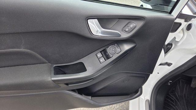 FORD Fiesta usata, con ESP