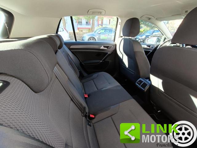 VOLKSWAGEN Golf usata, con Touch screen