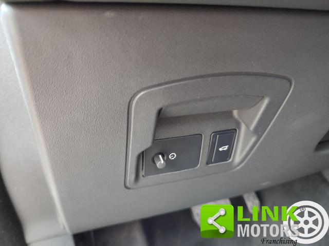 LAND ROVER Range Rover Velar usata 23