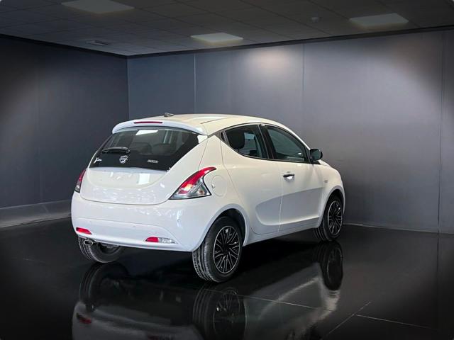LANCIA Ypsilon usata, con Autoradio