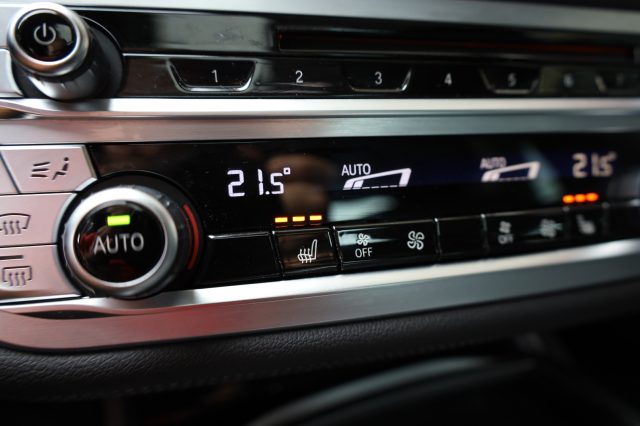 BMW 730 usata, con Specchietto retrovisore con funzione antiabbagliamento