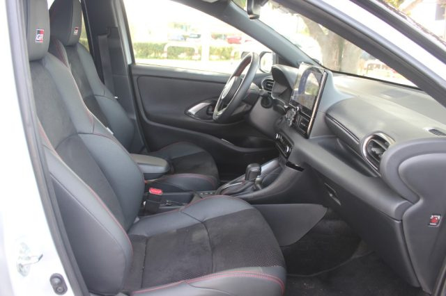 TOYOTA Yaris usata, con ESP