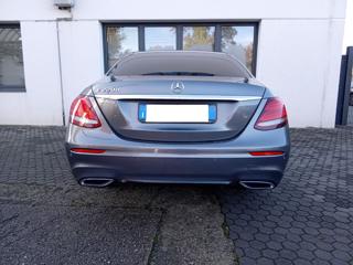 MERCEDES-BENZ E 220 usata, con Autoradio