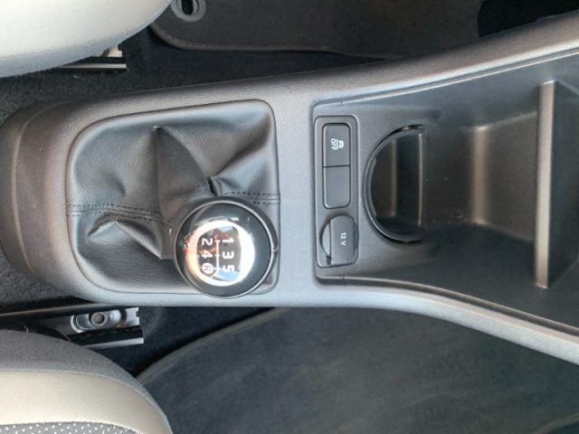 VOLKSWAGEN up! usata, con Sistema di navigazione