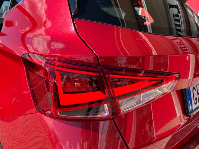 SEAT Arona usata, con USB