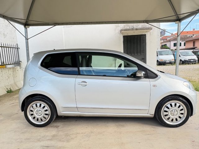 VOLKSWAGEN up! usata, con Boardcomputer