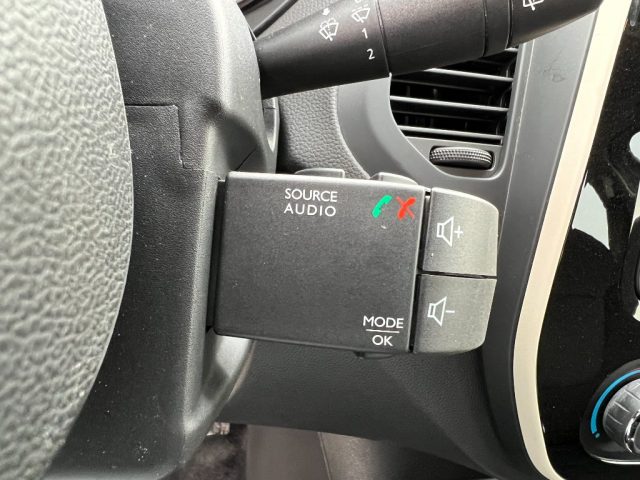 RENAULT Captur usata 23